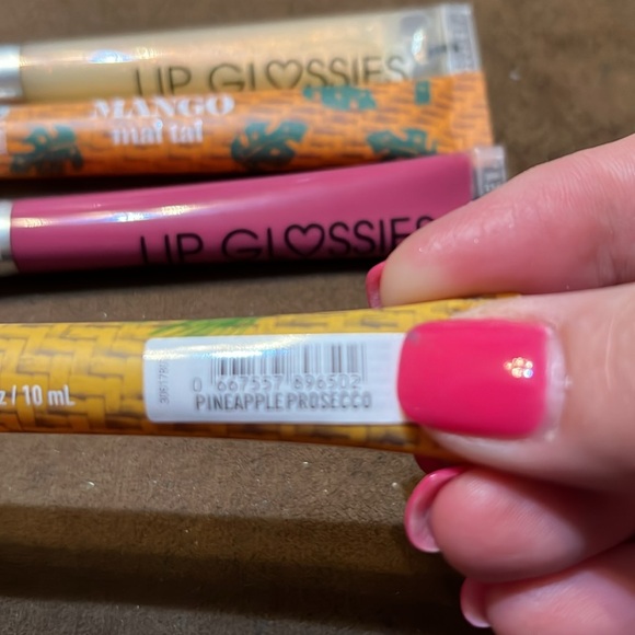 NWT B&BW Lip Glosses-Flawless Shimmer, Mango Mai Tai, Boldly Pink, Pineapple - Picture 2 of 6